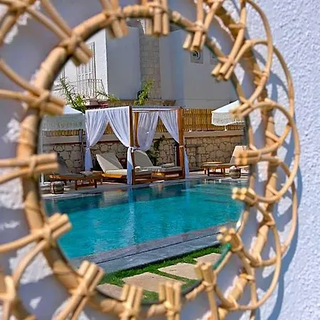 Zaena Alacati Hotel *